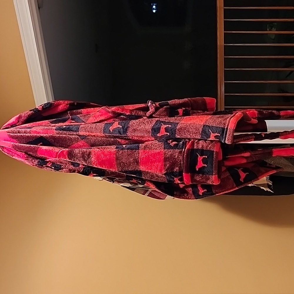 Womens plush bath robe